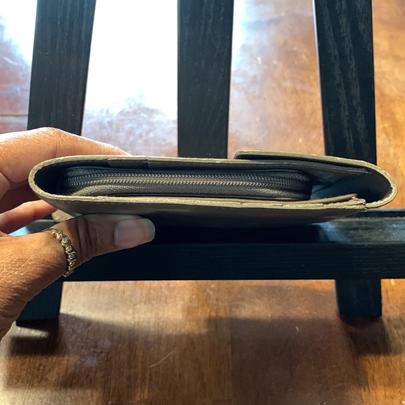 Rare Gucci Trifold Wallet w tortoiseshell snap closure & internal coin zip pouch - Picture 5 of 11